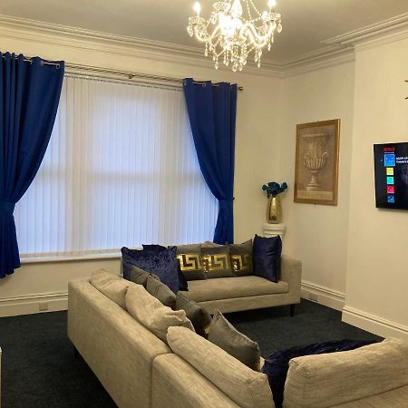 Agapi Apartment - Sea View Sleeps Ten Blackpool Exteriér fotografie